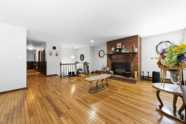 144 N Policy Street, Salem, NH 03079