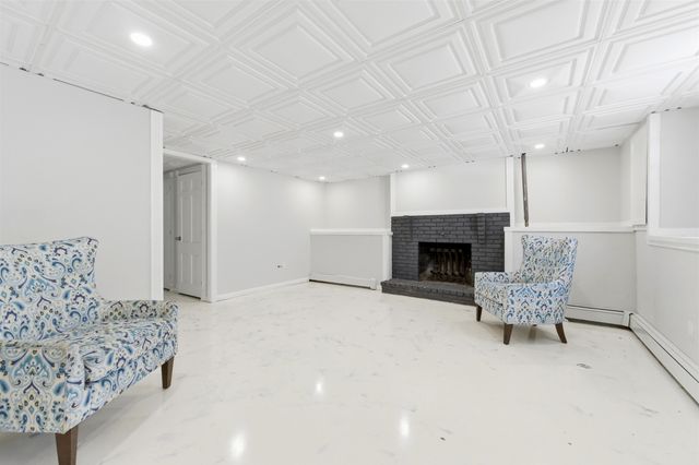 144 N Policy Street, Salem, NH 03079