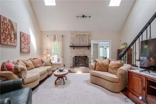 15442 Pine Green Ln, Ashland, VA 23192