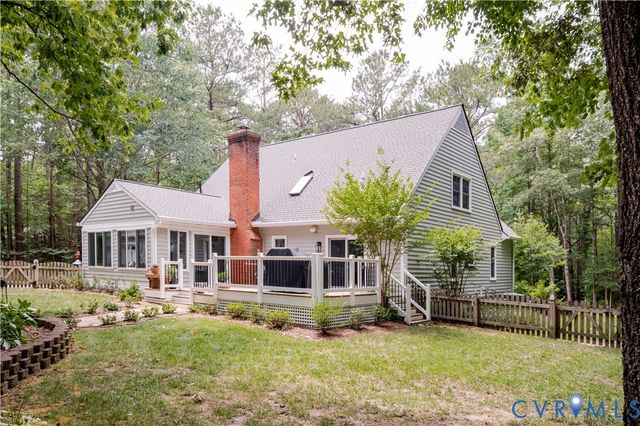 15442 Pine Green Ln, Ashland, VA 23192