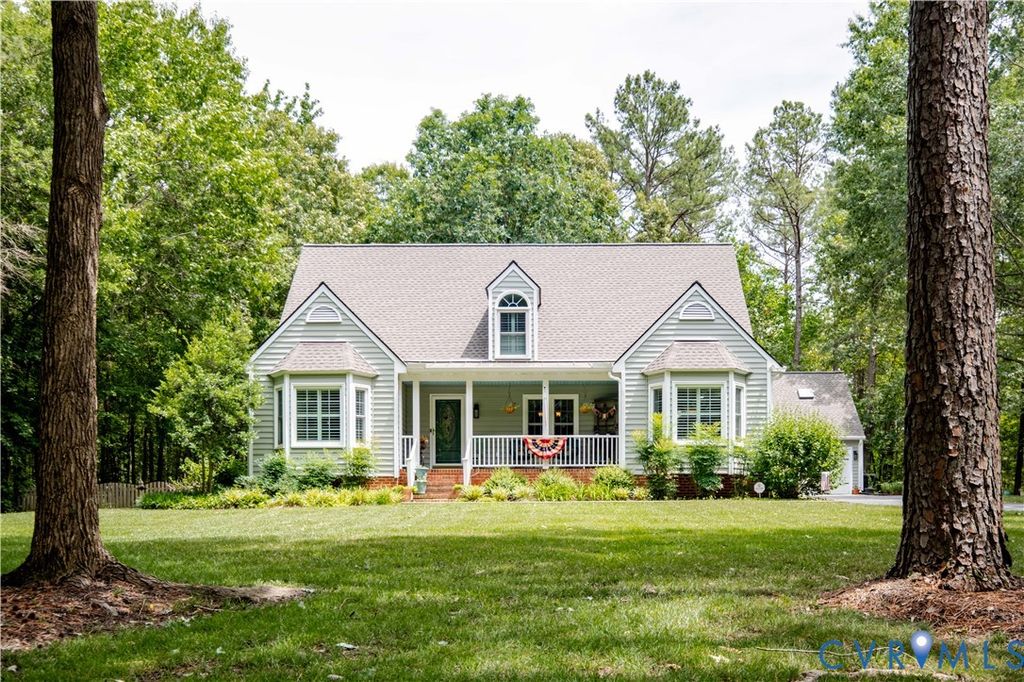 15442 Pine Green Ln, Ashland, VA 23192