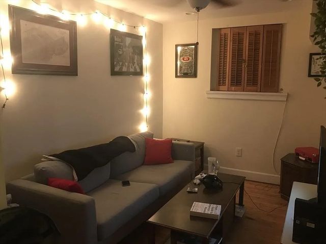 118 Sutherland Rd A, Boston, MA 02135