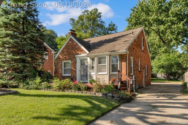 1706 Catalpa Drive, Berkley, MI 48072