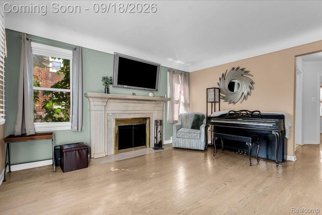 1706 Catalpa Drive, Berkley, MI 48072