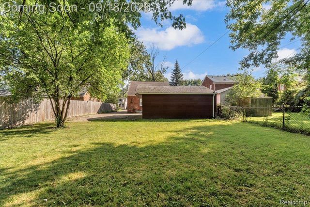 1706 Catalpa Drive, Berkley, MI 48072