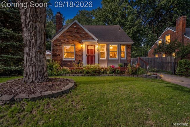 1706 Catalpa Drive, Berkley, MI 48072