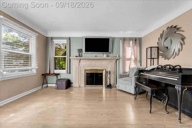1706 Catalpa Drive, Berkley, MI 48072
