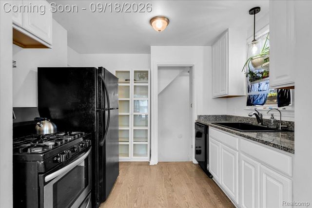 1706 Catalpa Drive, Berkley, MI 48072