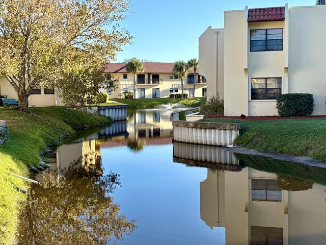 2050 Oleander Boulevard 2-205, Fort Pierce, FL 34950