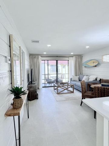 2050 Oleander Boulevard 2-205, Fort Pierce, FL 34950