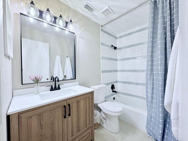 2050 Oleander Boulevard 2-205, Fort Pierce, FL 34950