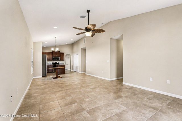 980 Dillard Drive SE, Palm Bay, FL 32909