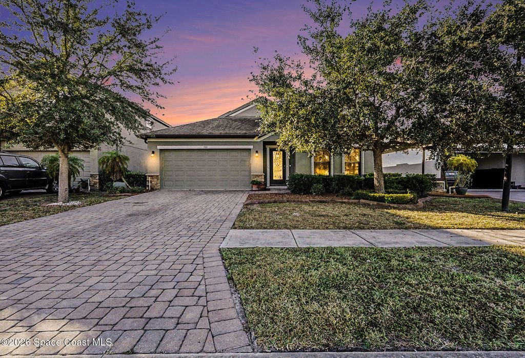 980 Dillard Drive SE, Palm Bay, FL 32909