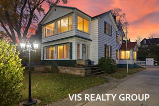 1854 Lake Avenue, Muskegon, MI 49445