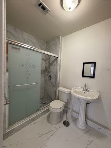 1109 E Inwood Drive, Arlington, TX 76010