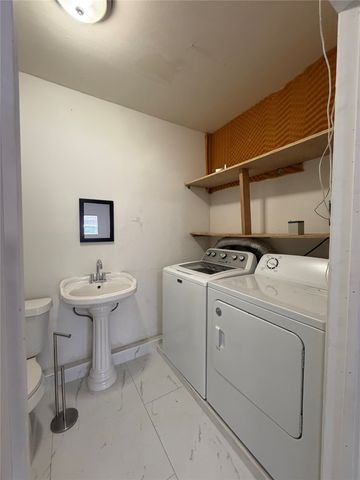 1109 E Inwood Drive, Arlington, TX 76010