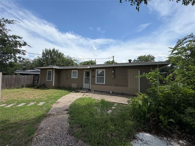 1109 E Inwood Drive, Arlington, TX 76010