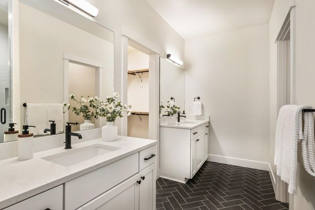 61661 Woodriver Drive 1-2, Bend, OR 97702