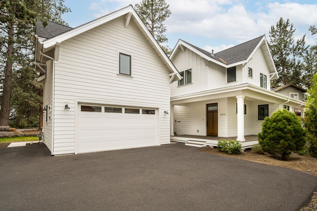 61661 Woodriver Drive 1-2, Bend, OR 97702