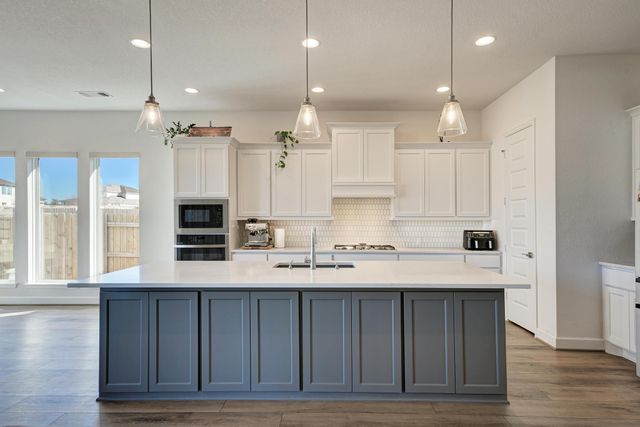 1536 Caylea Bluff LN, Georgetown, TX 78628