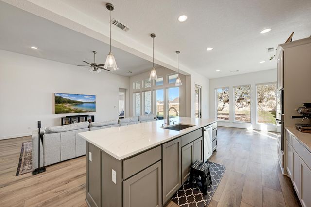 1536 Caylea Bluff LN, Georgetown, TX 78628