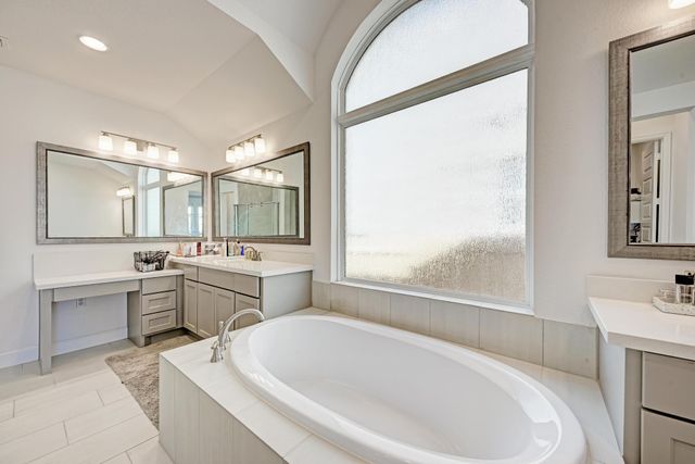 1536 Caylea Bluff LN, Georgetown, TX 78628