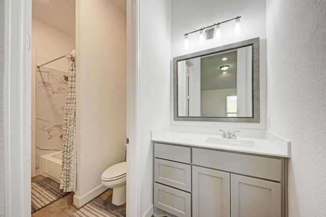 1536 Caylea Bluff LN, Georgetown, TX 78628