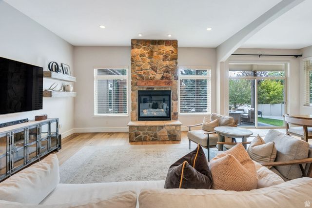127 W WINDSONG, Pleasant Grove, UT 84062