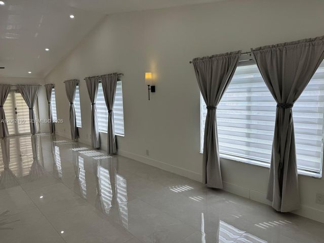 1133 Alexander Bnd, Weston, FL 33327