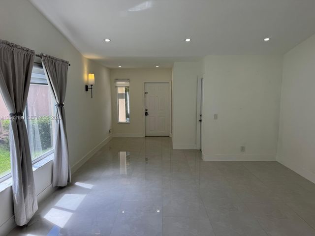 1133 Alexander Bnd, Weston, FL 33327