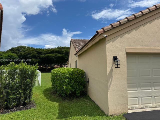 1133 Alexander Bnd, Weston, FL 33327