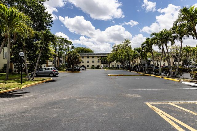 4980 E Sabal Palm Boulevard E 124, Tamarac, FL 33319