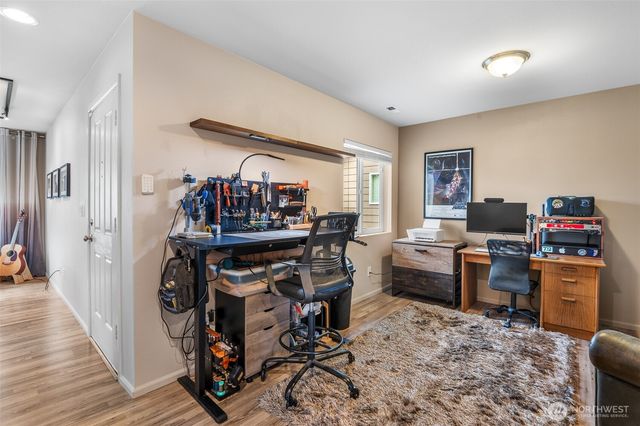 18734 105th Lane E, Puyallup, WA 98374
