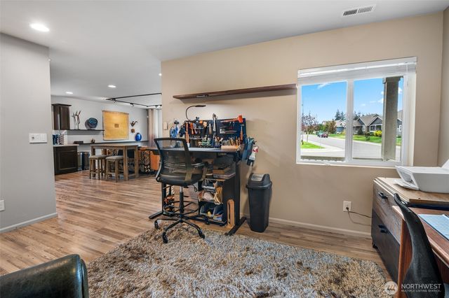 18734 105th Lane E, Puyallup, WA 98374
