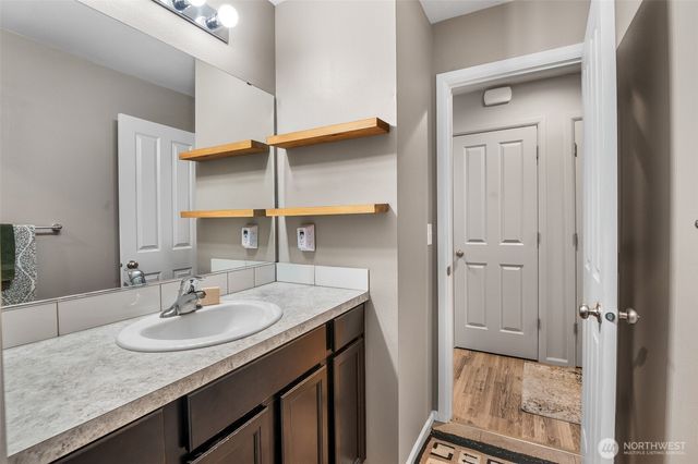 18734 105th Lane E, Puyallup, WA 98374