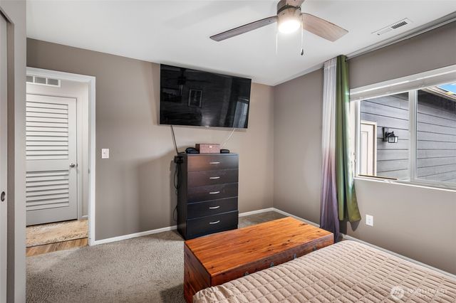 18734 105th Lane E, Puyallup, WA 98374