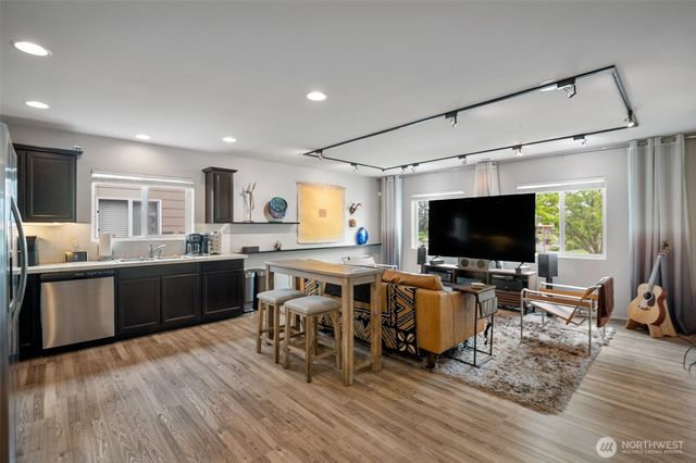 18734 105th Lane E, Puyallup, WA 98374