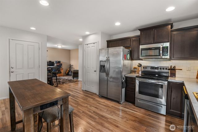 18734 105th Lane E, Puyallup, WA 98374