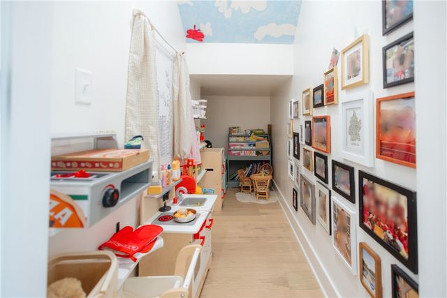 2812 S 20th Street, Rogers, AR 72758