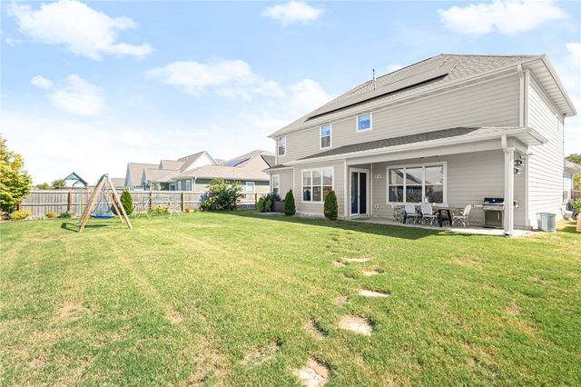 2812 S 20th Street, Rogers, AR 72758