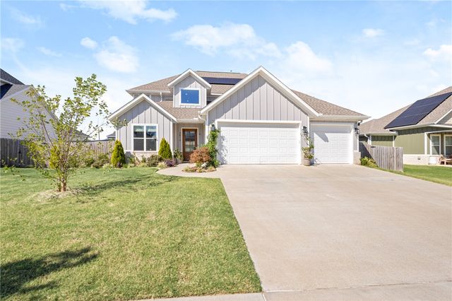 2812 S 20th Street, Rogers, AR 72758