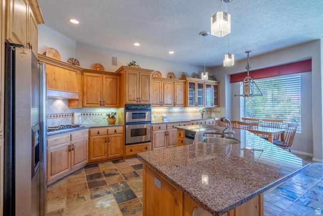 2578 W DESERT SPRINGS RD, St. George, UT 84770