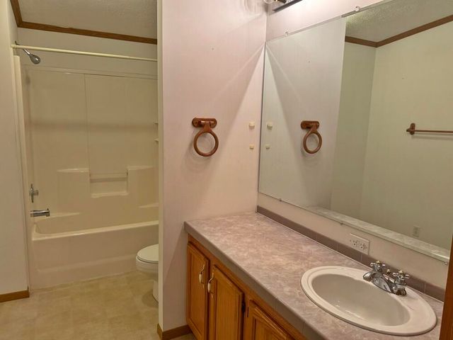 10215 E Royal, Stanwood, MI 49346