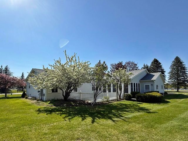 10215 E Royal, Stanwood, MI 49346