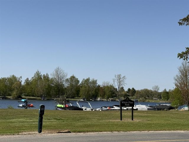 10215 E Royal, Stanwood, MI 49346
