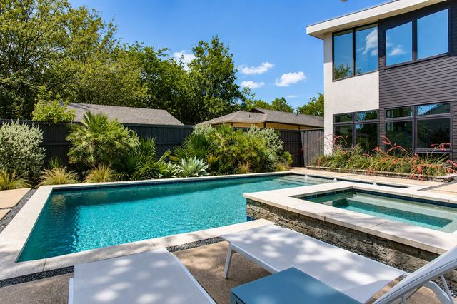 2215 Madera Street, Dallas, TX 75206