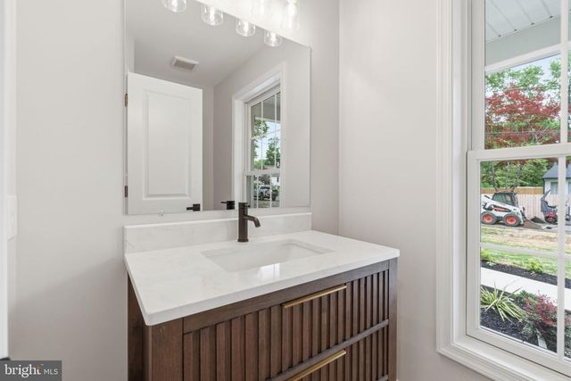 151 E HIGHLAND AVE, Langhorne, PA 19047