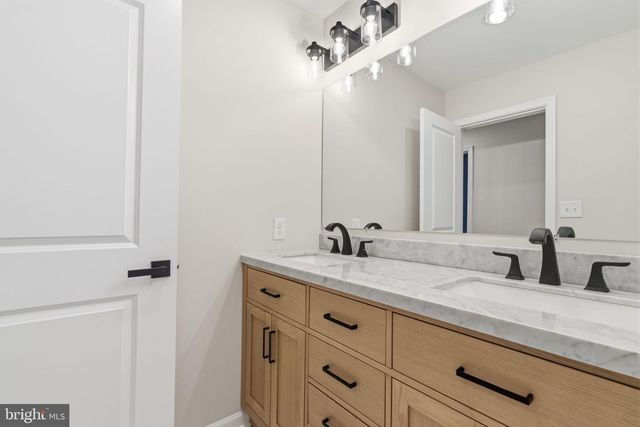 151 E HIGHLAND AVE, Langhorne, PA 19047