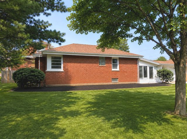 8050 N Prospect Street, Niles, IL 60714
