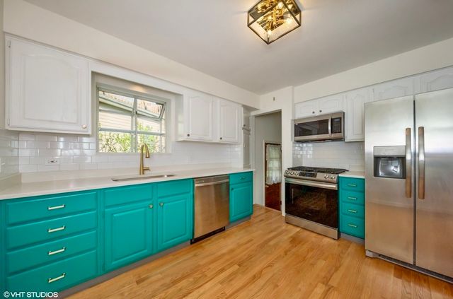 8050 N Prospect Street, Niles, IL 60714